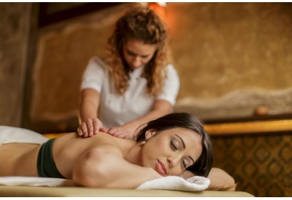Gydomasis nugaros masažas „Vilniaus masažo klinikoje“