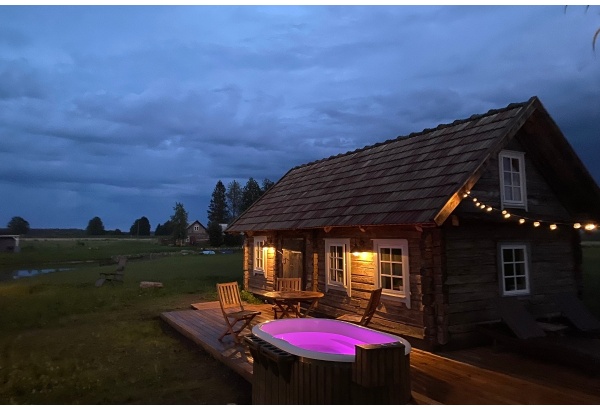 Romantiškas poilsis Pasakų namelyje su SPA „Vienkiemio oazėje“ Biržų rajone