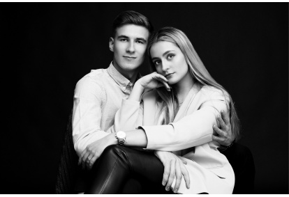 Klasikinio portreto fotosesija porai studijoje Vilniuje