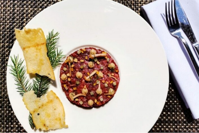 5 patiekalų mėsos degustacija su gėrimais dviem restorane „River Town“