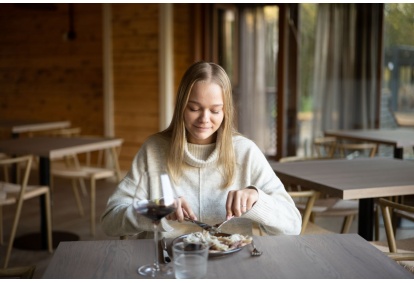 Vėlyvi pusryčiai dviem restorane sodyboje „Želvė Village & SPA“