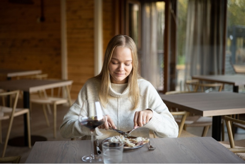 Vėlyvi pusryčiai dviem restorane sodyboje „Želvė Village & SPA“