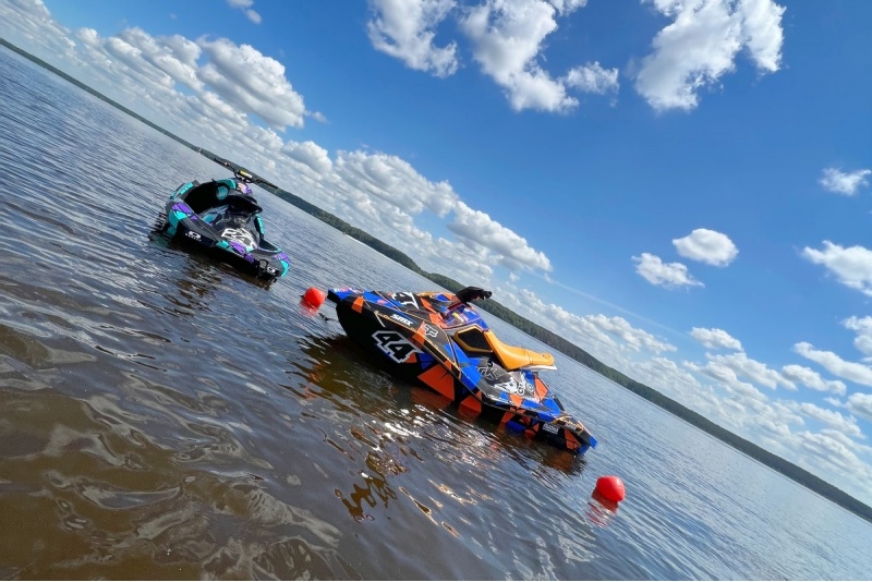 Pasiplaukiojimas vandens motociklu „JetSpot“ Kaune
