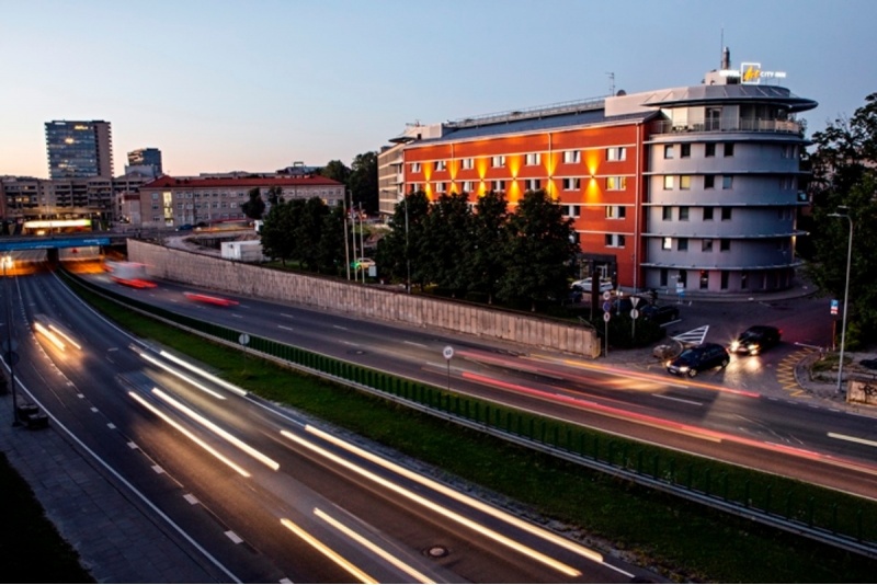Romantiška nakvynė su vakariene viešbutyje „Art City Inn“ Vilniuje