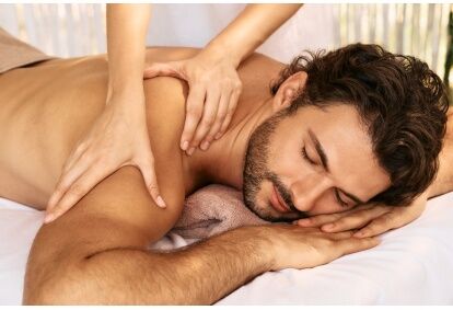 Antistresinis viso kūno masažas vyrams + dovana masažo namuose „Laimės terapija“