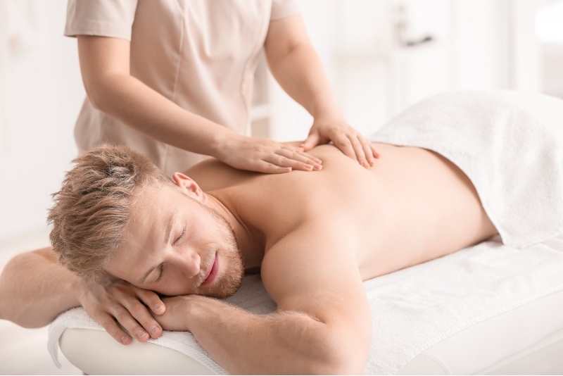 Atpalaiduojantis viso kūno masažas vyrams „Harmony SPA“ centre Telšiuose