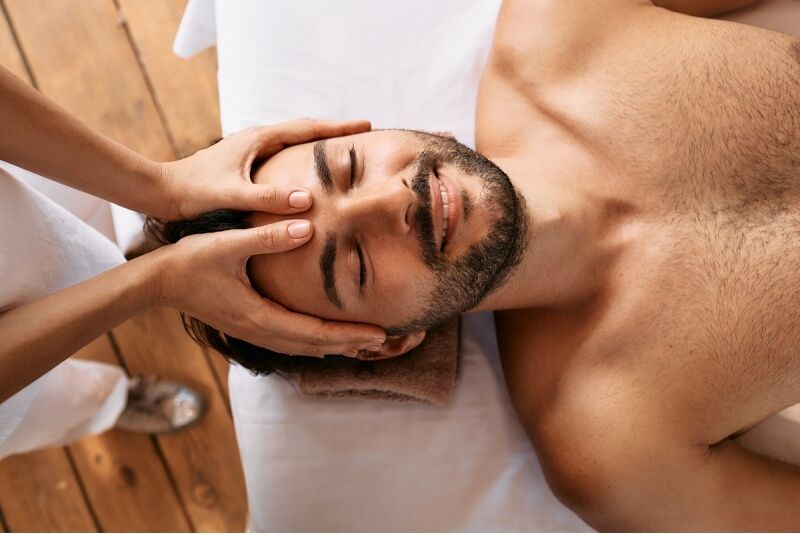 Antistresinis masažų kompleksas vyrams salone „Prie saulės“ Šiauliuose