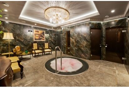 Nakvynė su VIP sūkurine vonia dviem „Sofijos rezidencijoje“ Birštone