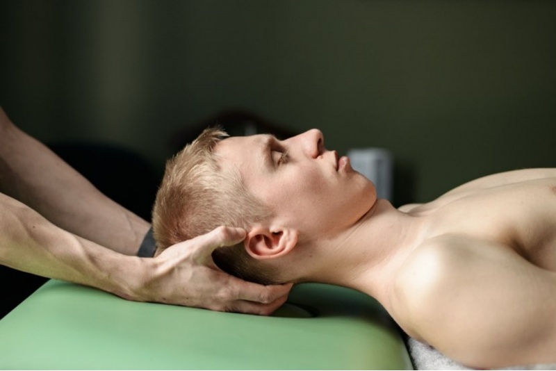 Holistinis viso kūno masažas masažų salone „Svajonių spa“ Kaune