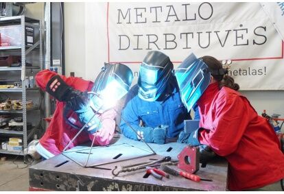 Pramoga šeimai „Eksperimentai metalo dirbtuvėse“ Vilniuje