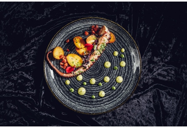 Trijų patiekalų degustacinė vakarienė dviem „Old Town Grill“ restorane