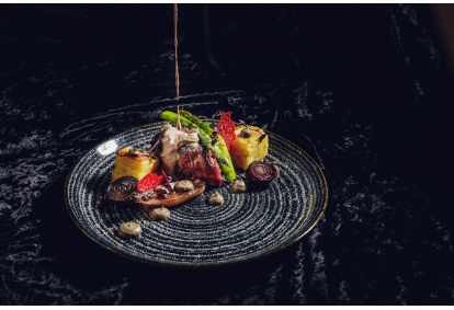 Penkių patiekalų degustacinė vakarienė dviem „Old Town Grill“ restorane
