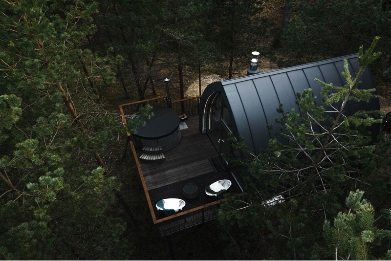 Nakvynė bungale 4 metrus virš žemės – „Jungle SPA“