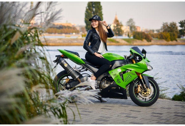 Pasivažinėjimas motociklu + fotosesija Rygoje