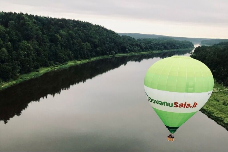 Romantiškas skrydis oro balionu dviem Birštone