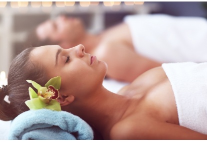 Viso kūno masažas dviem salone „Guru SPA“ Vilniuje