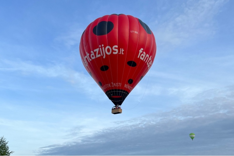 Skrydis oro balionu Vilniuje arba Trakuose su „Pramogos ore“