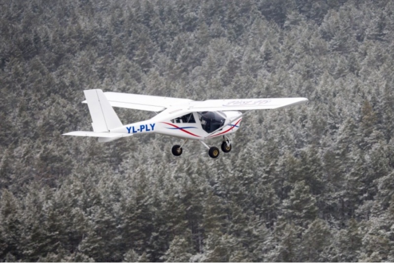 Įspūdingas skrydis dviviečiu lėktuvu AEROPRAKT-22 iš Adažių aerodromo