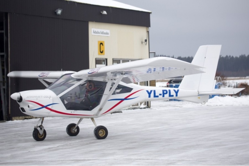 Įspūdingas skrydis dviviečiu lėktuvu AEROPRAKT-22 iš Adažių aerodromo