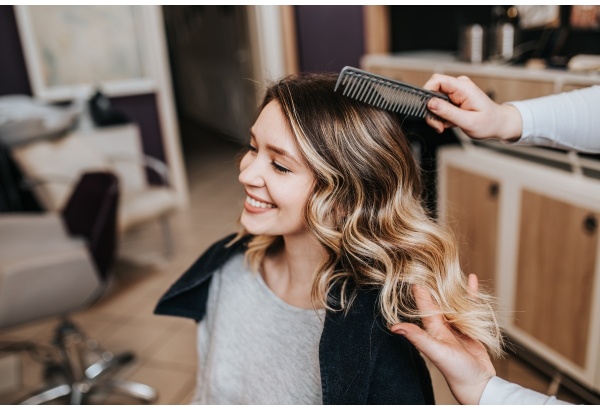 Plaukų gydymo procedūra „Nashi Filler Therapy“ Šiauliuose