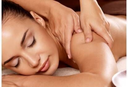 Gydomasis nugaros masažas centre „Matančios rankos“ VIlniuje