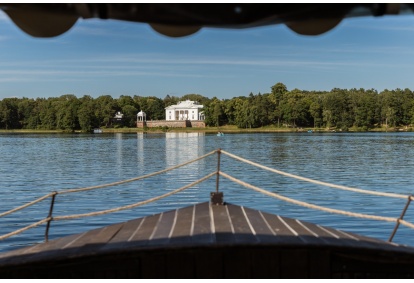 Apžvalginė kelionė laivu „Nepažinti Trakai“ ir kibinų vaišės Trakuose