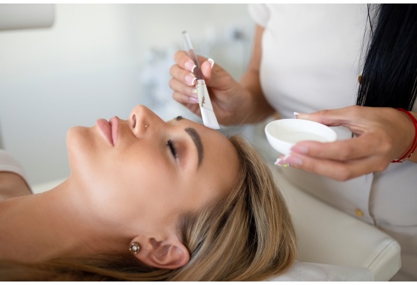 „Hydra Facial“ dermabrazija veidui Palangoje