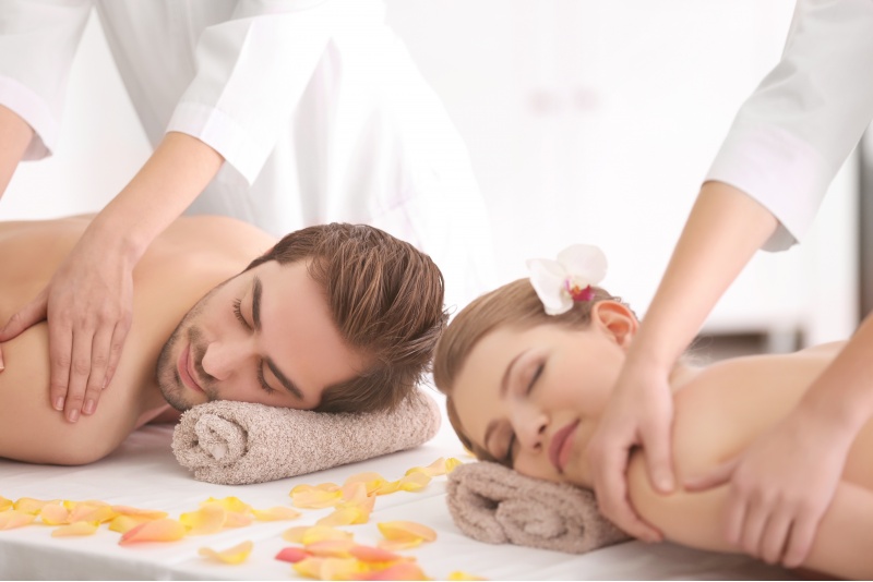 Viso kūno masažas dviem studijoje „Mystic SPA“ Vilniuje