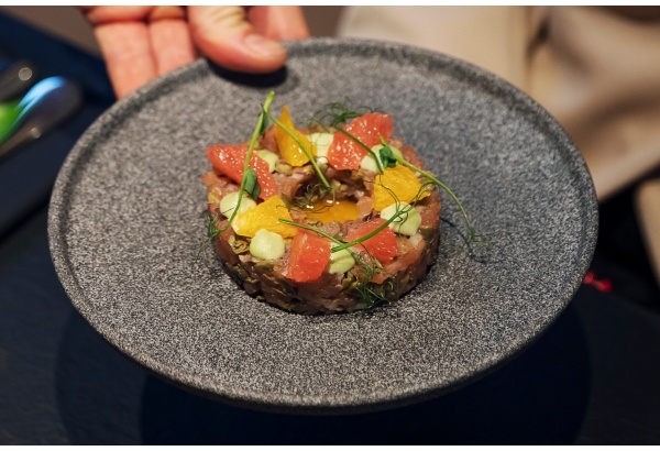 5 patiekalų degustacinė vakarienė viešbučio „Daugirdas“ restorane Kaune