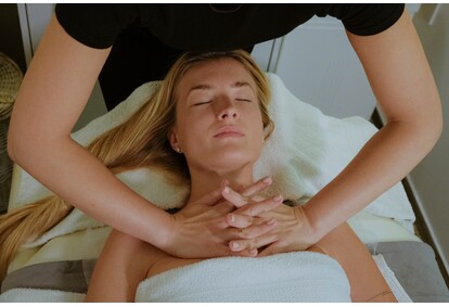 3 masažų kompleksas masažo namuose „Laimės terapija“ Vilniuje