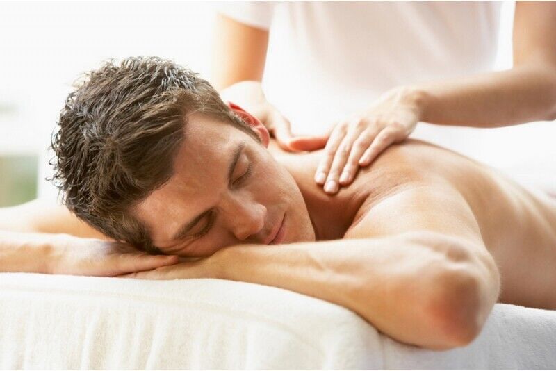 Klasikinis nugaros masažas vyrams salone „Grožio perlai“ Kaune