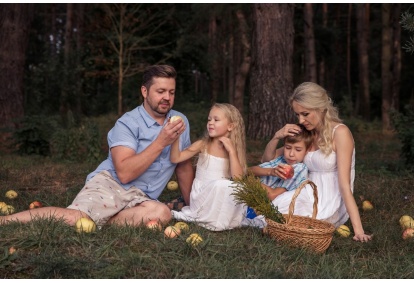 Šeimos fotosesija pasirinktoje vietoje