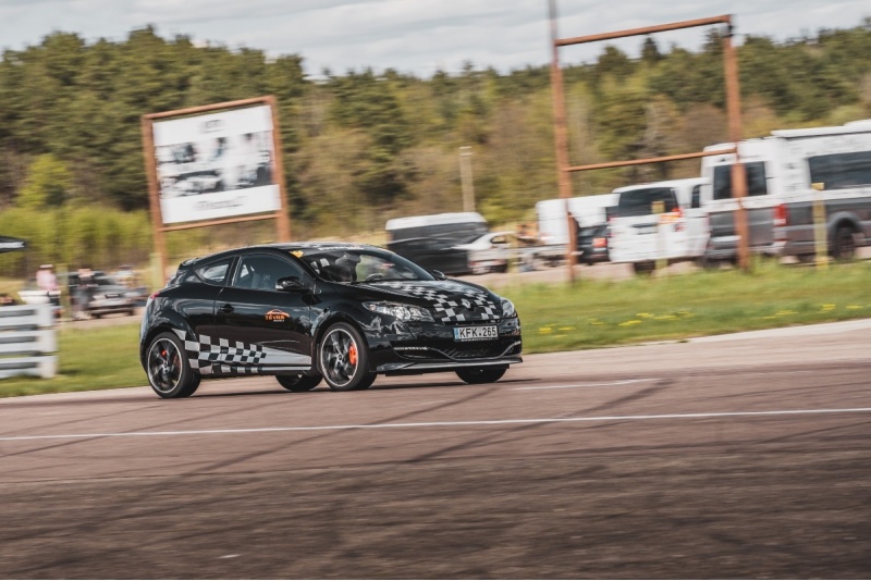 Vairuok sportinį „Renault Megane RS“ Nemuno žiedo trasoje