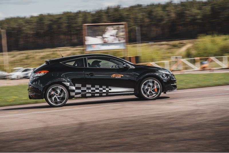 Ekstremalus pasivažinėjimas su „Renault Megane RS 265“ Nemuno žiede