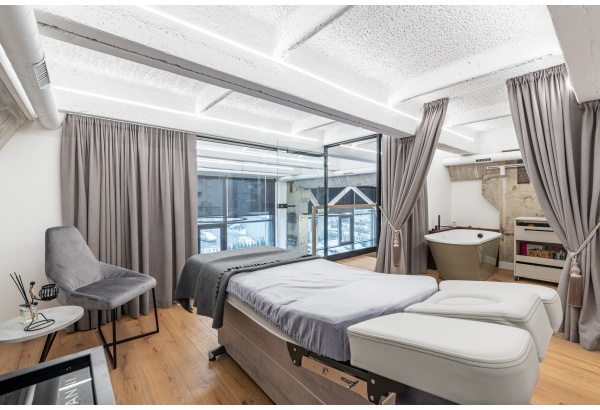 Natūralių blakstienų laminavimas grožio studijoje „Mos Loft“ Kaune