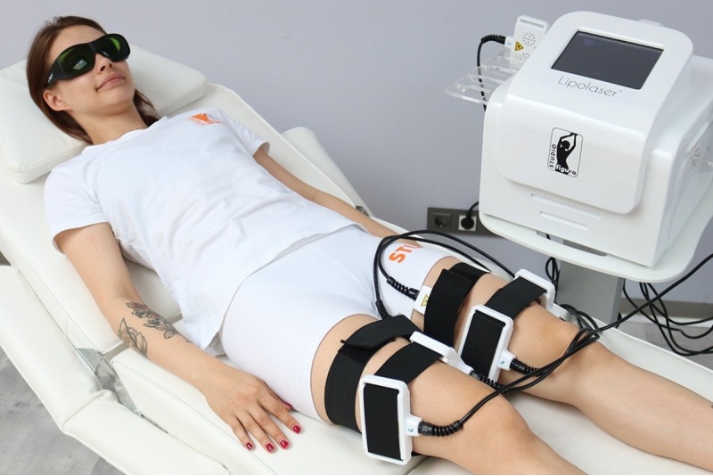 Kūno formas dailinanti Lipo Laser procedūra su Vacu Shaper treniruote