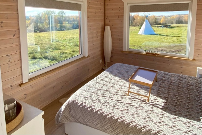Nakvynė su kubilu sodyboje „Lake house“ Anykščiuose 1-6 asmenims