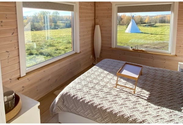 Nakvynė su kubilu sodyboje „Lake house“ Anykščiuose 1-6 asmenims