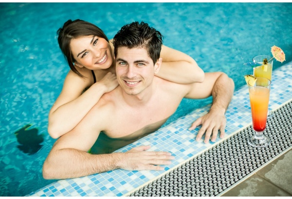 Nakvynė su SPA ir „plaukiojančiais“ pusryčiais dviem ,,Harmony Park”
