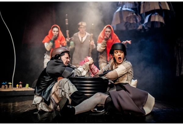 Apsilankymas pasirinktame Alytaus miesto teatro spektaklyje