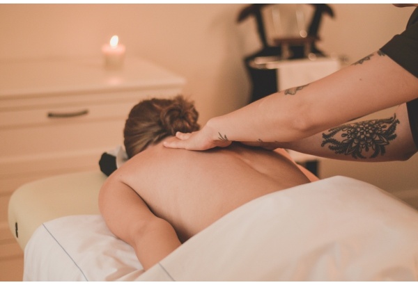 Viso kūno klasikinis masažas su aromaterapija Kaune