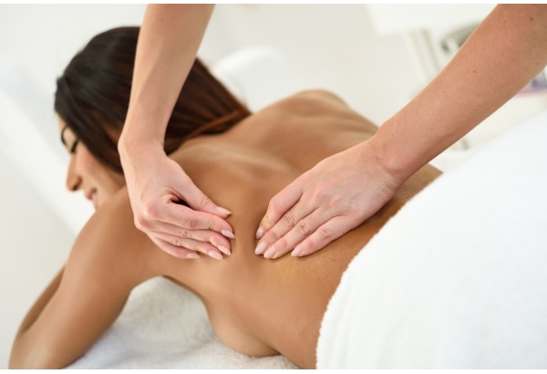 Aromaterapinis viso kūno masažas masažo salone Giardi Beauty Lab Vilniuje