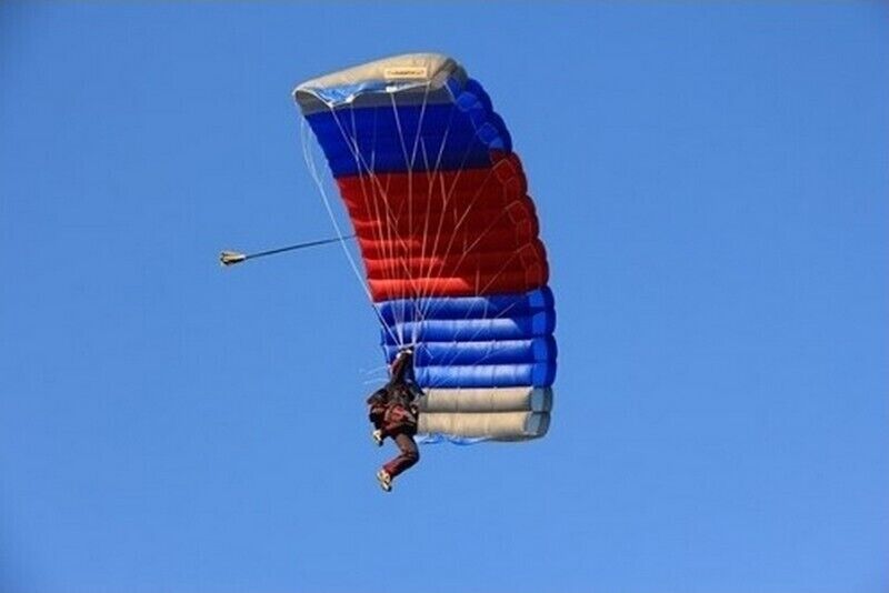Šuolis sparno tipo parašiutu Vilniuje