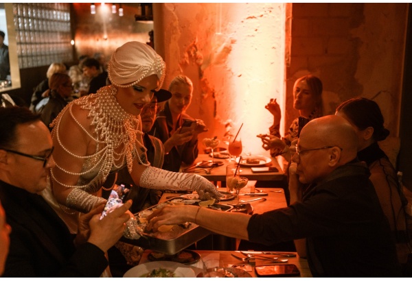 Išskirtinė degustacinė vakarienė su kabareto elementais restorane „Babble Dinner Club“ Vilniuje
