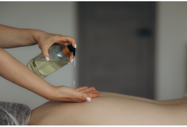 Aromaterapinis viso kūno masažas Vilniuje
