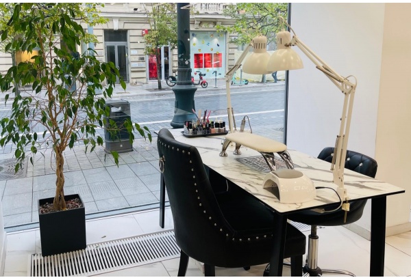 Vyriškas manikiūras salone „Like me Beauty“ Vilniuje