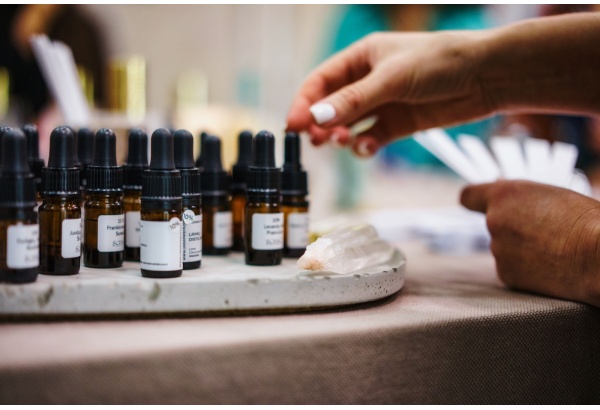 Namų kvapo kūrimas studijoje „Perfume by sensè“ Kaune