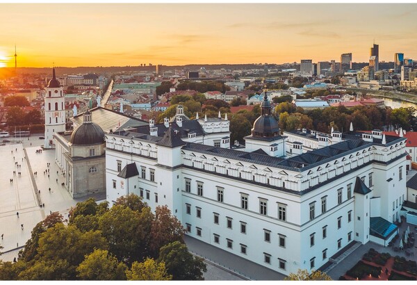 3 maršrutų ekskursija po Valdovų rūmų muziejų su gidu