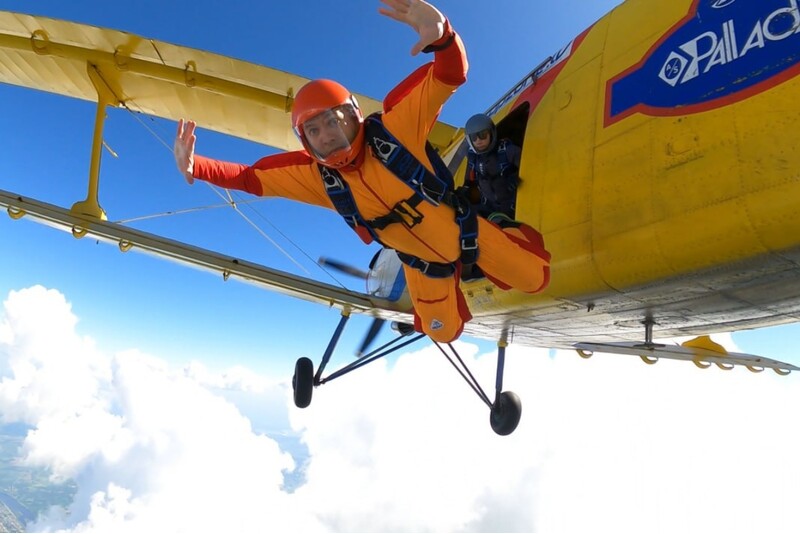 Šuolis su parašiutu „Static Line“ pradedantiesiems Daugpilyje