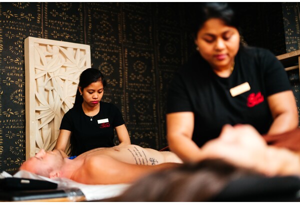 East Island SPA rinkinys dviem "Kelionė į Indiją"